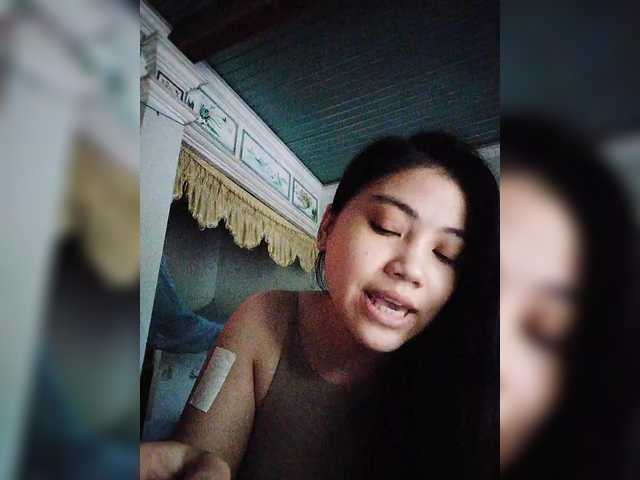 truc11's BongaCams show and profile