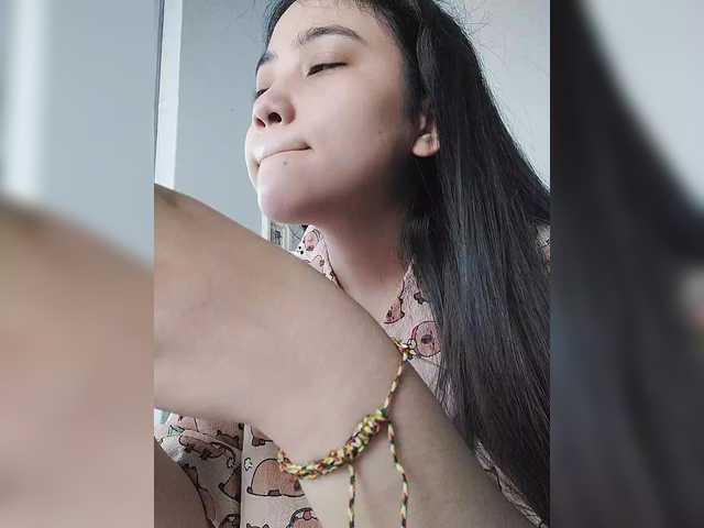 truc11's BongaCams show and profile