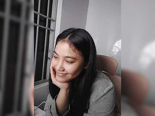 truc11's BongaCams show and profile