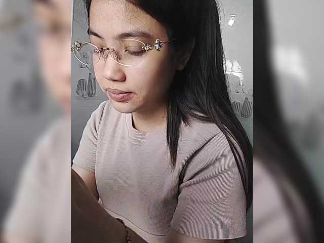 truc11's BongaCams show and profile