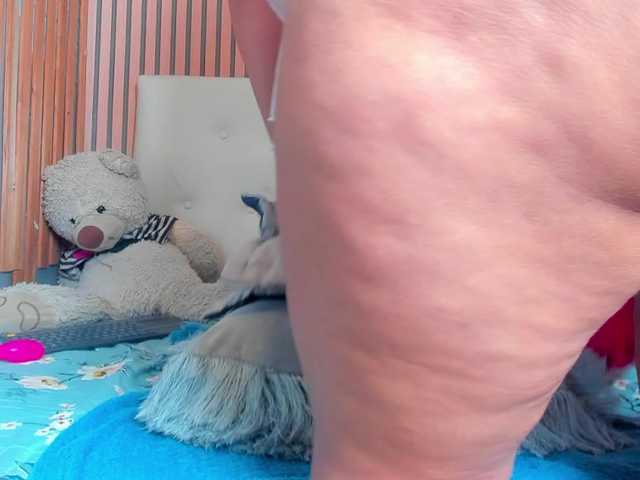 DanniWonder live cam profile