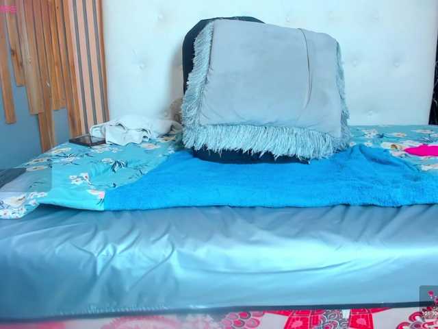 DanniWonder's BongaCams show and profile