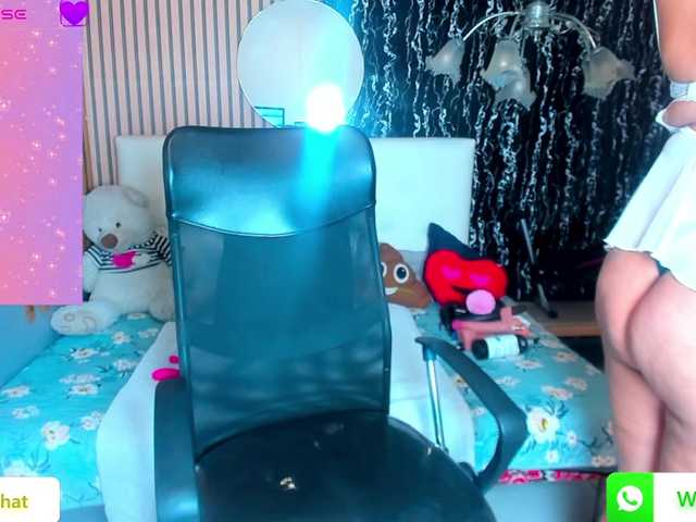 DanniWonder's BongaCams show and profile