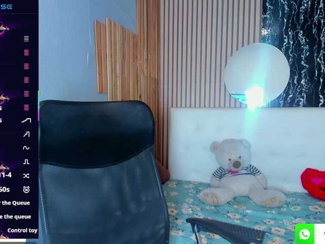 DanniWonder's BongaCams show and profile