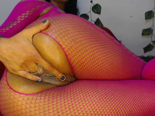 Violeta-ass-hot1's BongaCams show and profile