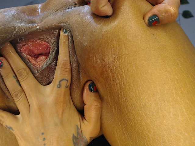 Violeta-ass-hot1's BongaCams show and profile