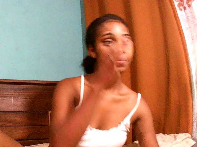 SweetElissa1 webcam bongacams model stream image