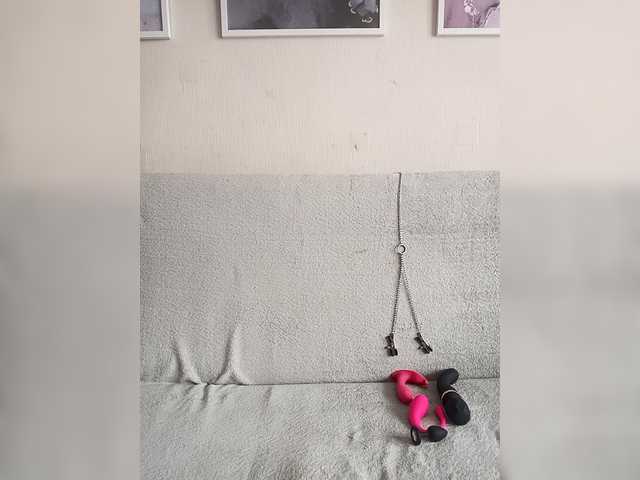 AnyaSweet18's BongaCams show and profile