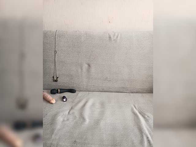 AnyaSweet18's BongaCams show and profile