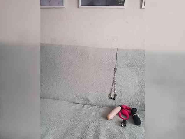 AnyaSweet18 Live Webcam on BongaCams