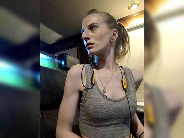 CuteCouple4u69 webcam