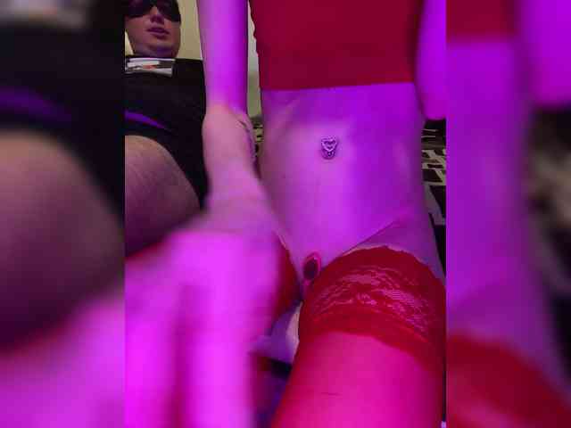 TTwoloverss webcam