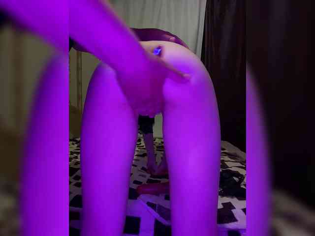 TTwoloverss webcam