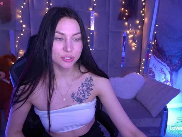 EliseVelour's BongaCams show and profile