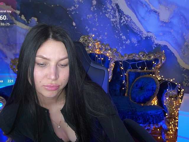 EliseVelour's BongaCams show and profile