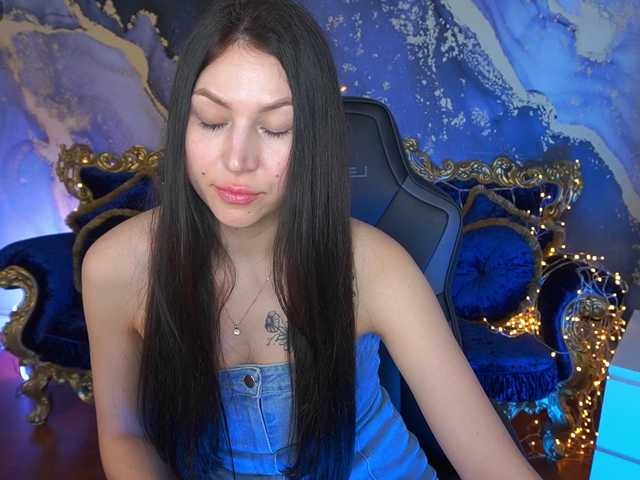 EliseVelour's BongaCams show and profile