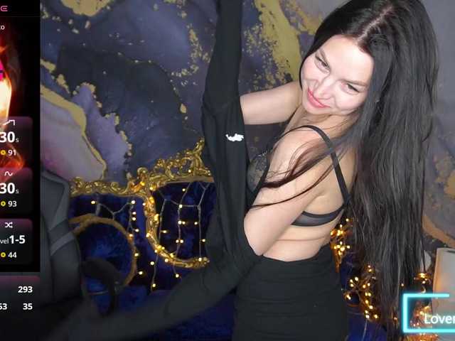 le modèle EliseVelour est en webcam porno dans un show sur le site bongacams, il possède les tags suivants: White/Caucasian,Brunette,Shaved