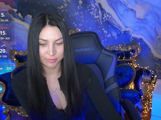 EliseVelour's BongaCams show and profile