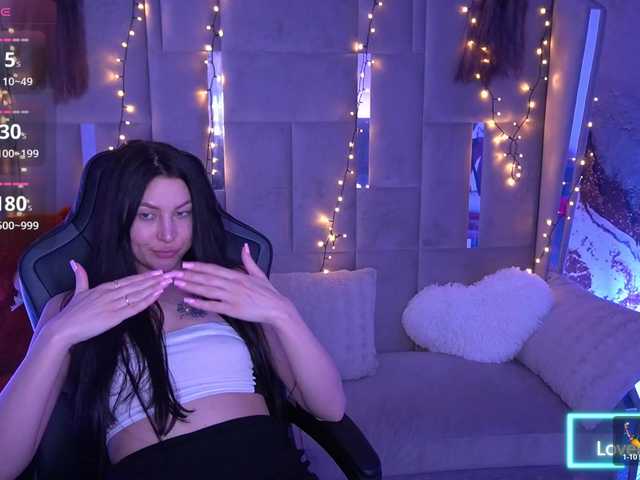 EliseVelour's BongaCams show and profile