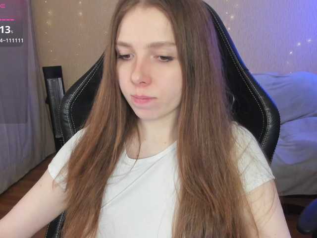 le modèle Giai est en webcam porno dans un show sur le site bongacams, il possède les tags suivants: White/Caucasian,Redhead,Shaved