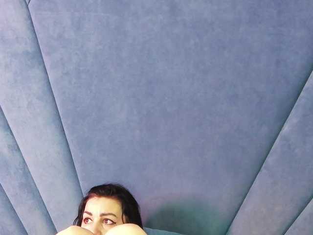 Deezylicious's BongaCams show and profile