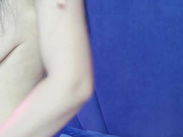 Deezylicious's BongaCams show and profile