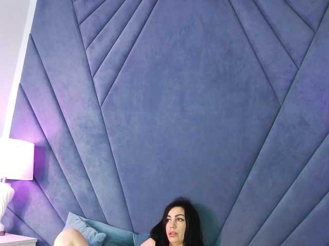 Deezylicious's BongaCams show and profile