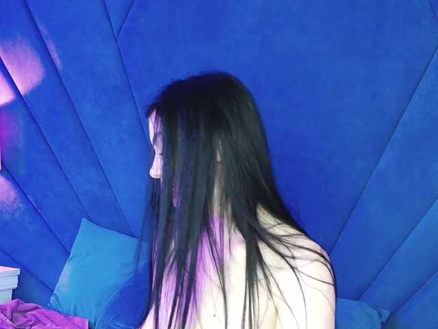 Deezylicious's BongaCams show and profile