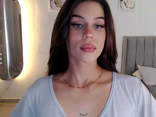 lailaatyler live cam profile