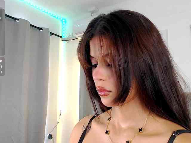 lailaatyler webcam