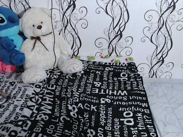 RoyAngela's BongaCams show and profile