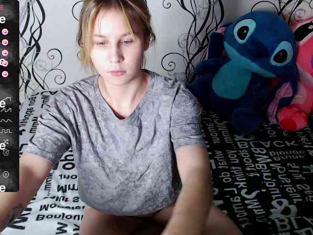 RoyAngela webcam