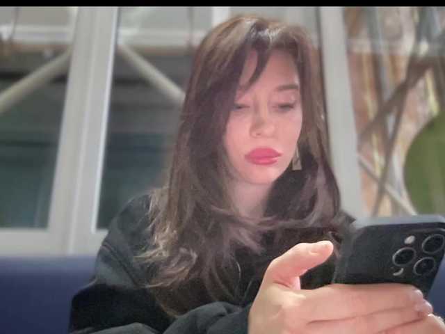 Melissa222Femdom's BongaCams show and profile