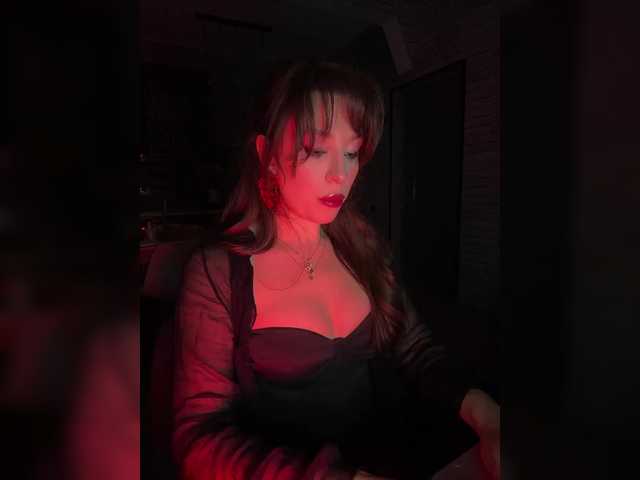 Melissa222Femdom's BongaCams show and profile