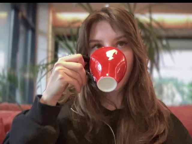 Melissa222Femdom webcam