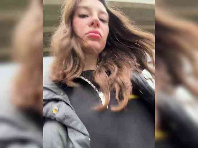 Melissa222Femdom webcam