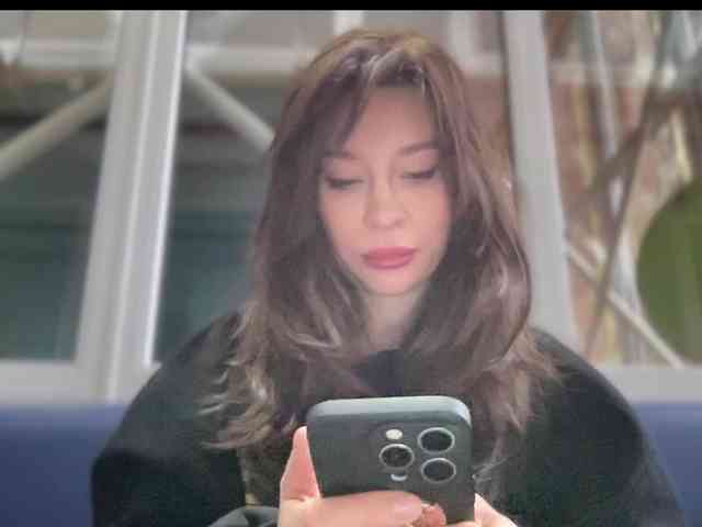 Melissa222Femdom webcam