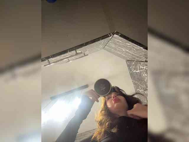 Melissa222Femdom webcam