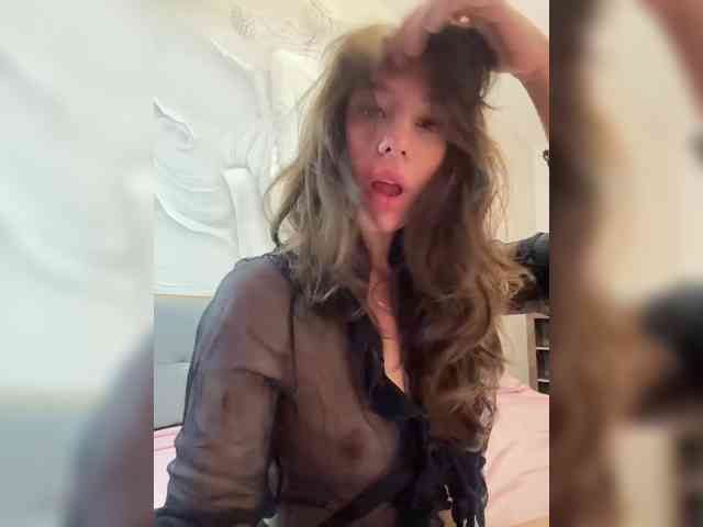 Melissa222Femdom webcam