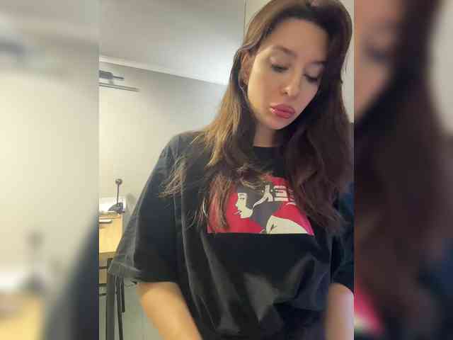 Melissa222Femdom webcam