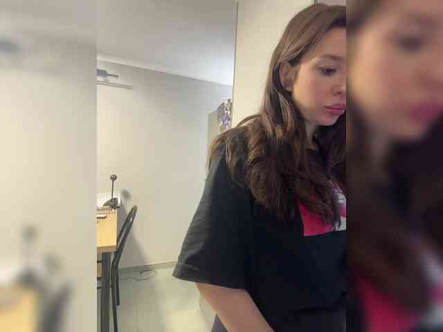 Melissa222Femdom webcam