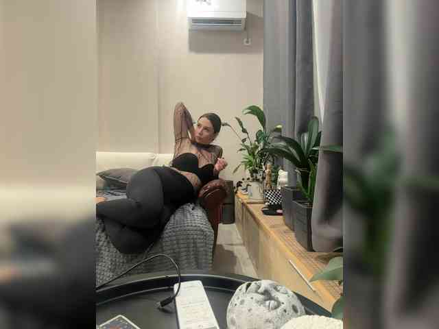 Melissa222Femdom webcam
