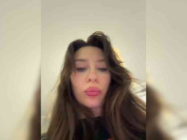 Melissa222Femdom webcam