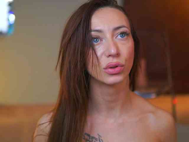 MayaHipnoteyes webcam
