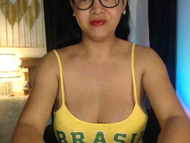 Kath4u Live Webcam on BongaCams