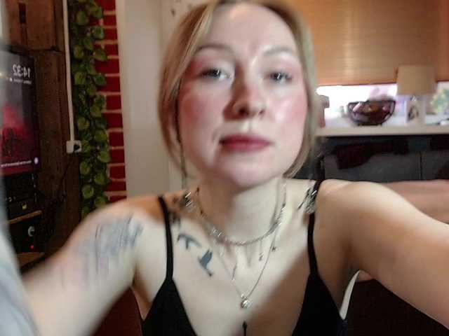 Bobby-MiMi's BongaCams show and profile