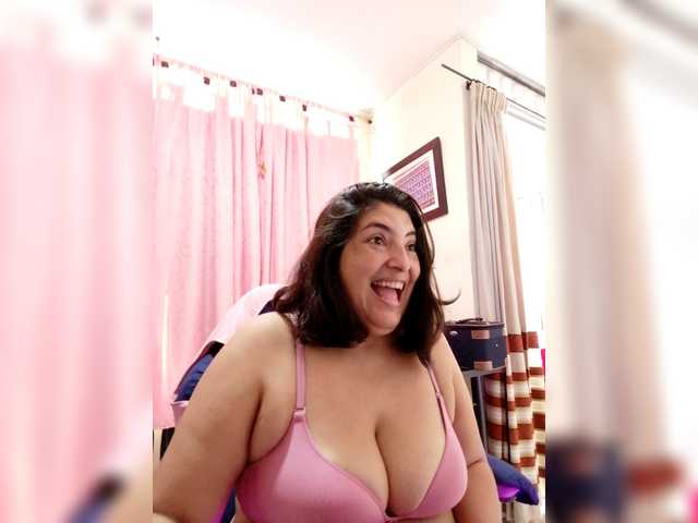 linamaria98's BongaCams show and profile