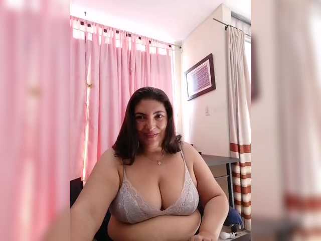 linamaria98's BongaCams show and profile