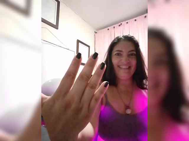 linamaria98 Live Webcam on BongaCams