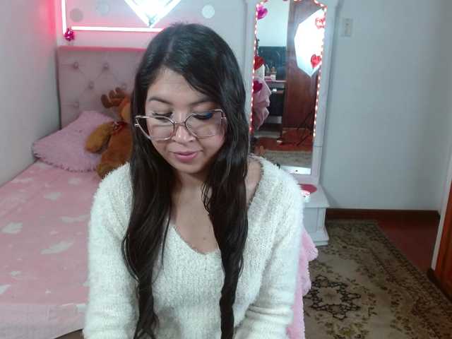 tiffany-squirt's BongaCams show and profile